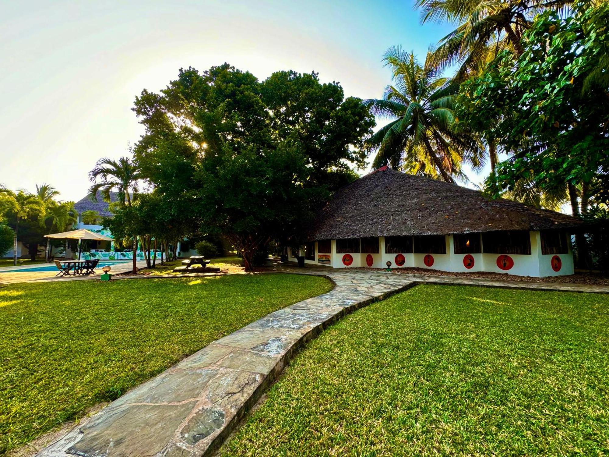 Galu Ecolodge Diani Beach Exterior photo