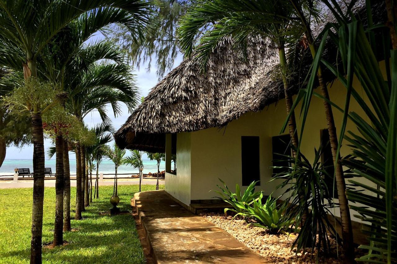 Galu Ecolodge Diani Beach Exterior photo